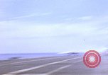 Immagine di USS Kitty Hawk Oceano Pacifico, 1979, secondo 34 filmato di repertorio 65675037816