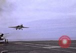 Immagine di USS Kitty Hawk Oceano Pacifico, 1979, secondo 52 filmato di repertorio 65675037816