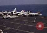 Standbild Kitty Hawk Pazifik, 1979, aus Sekunde 17 historischem Filmmaterial Videoclip 65675037818