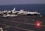 Standbild Kitty Hawk Pazifik, 1979, aus Sekunde 19 historischem Filmmaterial Videoclip 65675037818