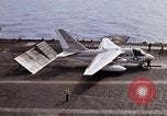 Standbild Kitty Hawk Pazifik, 1979, aus Sekunde 22 historischem Filmmaterial Videoclip 65675037818