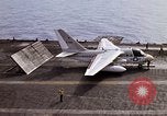 Standbild Kitty Hawk Pazifik, 1979, aus Sekunde 24 historischem Filmmaterial Videoclip 65675037818