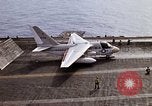 Standbild Kitty Hawk Pazifik, 1979, aus Sekunde 36 historischem Filmmaterial Videoclip 65675037818
