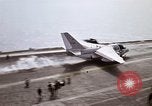 Standbild Kitty Hawk Pazifik, 1979, aus Sekunde 46 historischem Filmmaterial Videoclip 65675037818