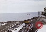 Standbild Kitty Hawk Pazifik, 1979, aus Sekunde 49 historischem Filmmaterial Videoclip 65675037818