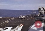 Standbild Kitty Hawk Pazifik, 1979, aus Sekunde 7 historischem Filmmaterial Videoclip 65675037819