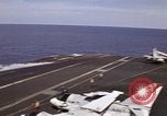 Standbild Kitty Hawk Pazifik, 1979, aus Sekunde 8 historischem Filmmaterial Videoclip 65675037819