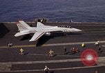 Standbild Kitty Hawk Pazifik, 1979, aus Sekunde 18 historischem Filmmaterial Videoclip 65675037819