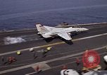 Standbild Kitty Hawk Pazifik, 1979, aus Sekunde 24 historischem Filmmaterial Videoclip 65675037819
