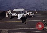 Standbild Kitty Hawk Pazifik, 1979, aus Sekunde 39 historischem Filmmaterial Videoclip 65675037819