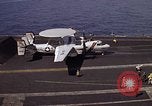 Standbild Kitty Hawk Pazifik, 1979, aus Sekunde 40 historischem Filmmaterial Videoclip 65675037819
