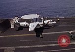 Standbild Kitty Hawk Pazifik, 1979, aus Sekunde 50 historischem Filmmaterial Videoclip 65675037819