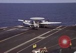 Standbild Kitty Hawk Pazifik, 1979, aus Sekunde 59 historischem Filmmaterial Videoclip 65675037819