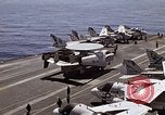 Standbild Kitty Hawk Pazifik, 1979, aus Sekunde 24 historischem Filmmaterial Videoclip 65675037820