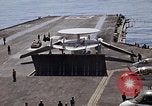 Standbild Kitty Hawk Pazifik, 1979, aus Sekunde 29 historischem Filmmaterial Videoclip 65675037820
