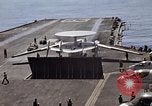 Standbild Kitty Hawk Pazifik, 1979, aus Sekunde 33 historischem Filmmaterial Videoclip 65675037820