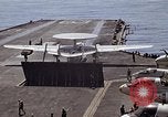Standbild Kitty Hawk Pazifik, 1979, aus Sekunde 39 historischem Filmmaterial Videoclip 65675037820