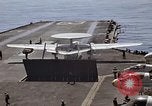 Standbild Kitty Hawk Pazifik, 1979, aus Sekunde 41 historischem Filmmaterial Videoclip 65675037820