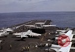 Standbild Kitty Hawk Pazifik, 1979, aus Sekunde 57 historischem Filmmaterial Videoclip 65675037820