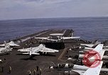 Standbild Kitty Hawk Pazifik, 1979, aus Sekunde 58 historischem Filmmaterial Videoclip 65675037820
