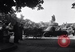 Standbild Gemüse kaufen Stuttgart Deutschland, 1947, aus Sekunde 5 historischem Filmmaterial Videoclip 65675037832