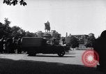 Standbild Gemüse kaufen Stuttgart Deutschland, 1947, aus Sekunde 8 historischem Filmmaterial Videoclip 65675037832
