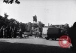 Standbild Gemüse kaufen Stuttgart Deutschland, 1947, aus Sekunde 10 historischem Filmmaterial Videoclip 65675037832