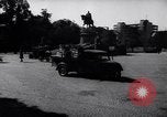 Standbild Gemüse kaufen Stuttgart Deutschland, 1947, aus Sekunde 14 historischem Filmmaterial Videoclip 65675037832
