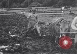 Standbild Japanische Bauer Japan, 1948, aus Sekunde 12 historischem Filmmaterial Videoclip 65675037840