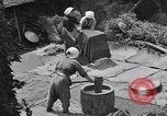 Standbild Japanische Bauer Japan, 1948, aus Sekunde 51 historischem Filmmaterial Videoclip 65675037840