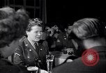 Image Women's Army Corps Tokyo Japon, 1949, de la seconde 29 séquences d'archives historiques vidéo 65675037856