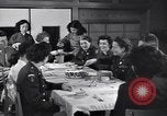 Immagine di Donna Esercito Tokyo Giappone, 1949, secondo 14 filmato di repertorio 65675037858