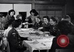 Immagine di Donna Esercito Tokyo Giappone, 1949, secondo 16 filmato di repertorio 65675037858