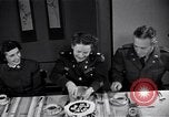 Immagine di Donna Esercito Tokyo Giappone, 1949, secondo 33 filmato di repertorio 65675037858