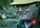Immagine di Harry Truman a Mount Saint Helens Washington State United States USA, 1980, secondo 18 filmato di repertorio 65675037861
