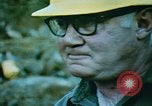 Immagine di Harry Truman a Mount Saint Helens Washington State United States USA, 1980, secondo 19 filmato di repertorio 65675037861