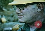 Immagine di Harry Truman a Mount Saint Helens Washington State United States USA, 1980, secondo 20 filmato di repertorio 65675037861