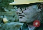 Immagine di Harry Truman a Mount Saint Helens Washington State United States USA, 1980, secondo 22 filmato di repertorio 65675037861