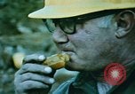 Immagine di Harry Truman a Mount Saint Helens Washington State United States USA, 1980, secondo 25 filmato di repertorio 65675037861