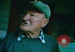 Immagine di Harry Truman a Mount Saint Helens Washington State United States USA, 1980, secondo 45 filmato di repertorio 65675037861
