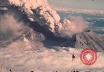 Standbild Mount Saint Helens Eruption Washington State United States USA, 1980, aus Sekunde 3 historischem Filmmaterial Videoclip 65675037877