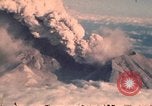 Standbild Mount Saint Helens Eruption Washington State United States USA, 1980, aus Sekunde 4 historischem Filmmaterial Videoclip 65675037877