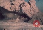 Standbild Mount Saint Helens Eruption Washington State United States USA, 1980, aus Sekunde 16 historischem Filmmaterial Videoclip 65675037877