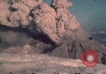 Standbild Mount Saint Helens Eruption Washington State United States USA, 1980, aus Sekunde 25 historischem Filmmaterial Videoclip 65675037877