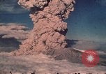 Standbild Mount Saint Helens Eruption Washington State United States USA, 1980, aus Sekunde 37 historischem Filmmaterial Videoclip 65675037877