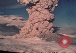 Standbild Mount Saint Helens Eruption Washington State United States USA, 1980, aus Sekunde 42 historischem Filmmaterial Videoclip 65675037877