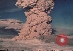Standbild Mount Saint Helens Eruption Washington State United States USA, 1980, aus Sekunde 48 historischem Filmmaterial Videoclip 65675037877