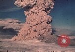 Standbild Mount Saint Helens Eruption Washington State United States USA, 1980, aus Sekunde 50 historischem Filmmaterial Videoclip 65675037877
