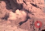 Standbild Mount Saint Helens Eruption Washington State United States USA, 1980, aus Sekunde 62 historischem Filmmaterial Videoclip 65675037877