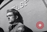 Standbild italienische Kriegsgefangene Neapel Italien, 1945, aus Sekunde 6 historischem Filmmaterial Videoclip 65675037881